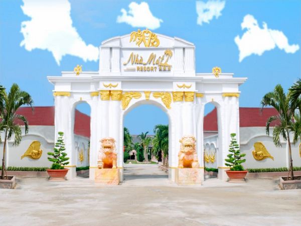 Cho dù bạn là khách du lịch hay đi công tác, Nha Mat Resort là sự lựa chọn tuyệt vời để nghỉ lại khi đến thành phố Bạc Liêu