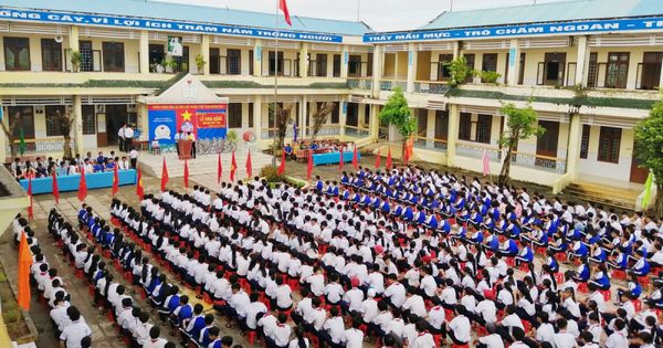 Trung học Phổ Thông Lê Văn Đẩu đã được thành lập vào ngày 19 tháng 11 năm 1998